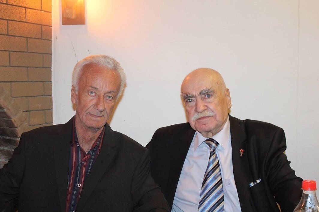 Muğla’da yaşlı çınarlar yemekte bir araya geldi