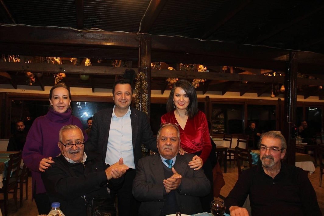 Muğla’da yaşlı çınarlar yemekte bir araya geldi