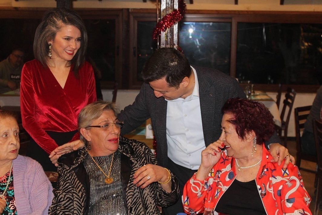 Muğla’da yaşlı çınarlar yemekte bir araya geldi