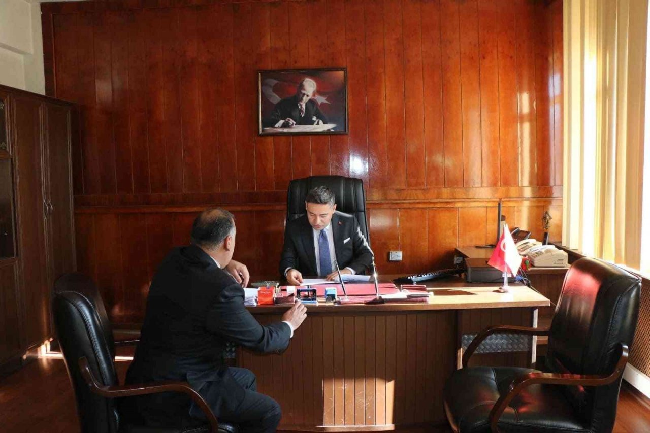 Kaymakam Özçelik: “Kamu hizmetlerinin hızlı ve verimli ifa edilmesi için çalışıyoruz”