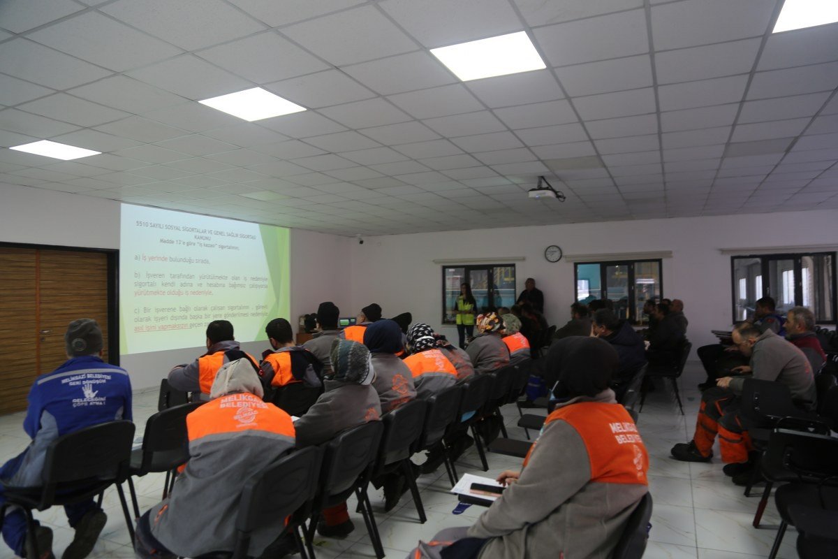 Melikgazi Belediyesi personeline iş sağlığı ve güvenliği eğitimi verildi