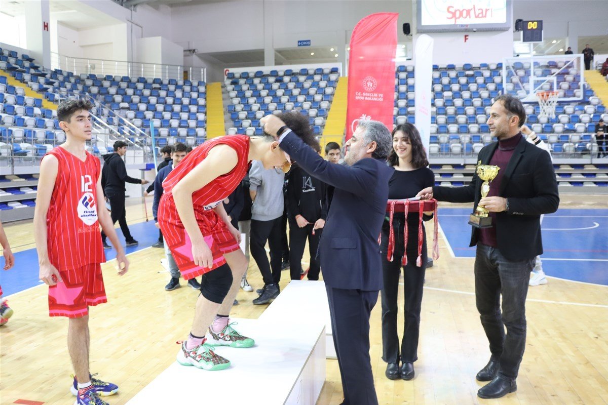 Bölge şampiyonasına katılmak için potaya yükseldiler