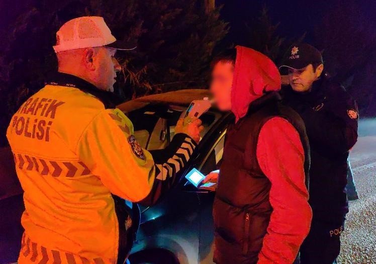 Ehliyetsiz sürücünün savunması şaşırttı: "Ekmek almaya gidiyorduk"