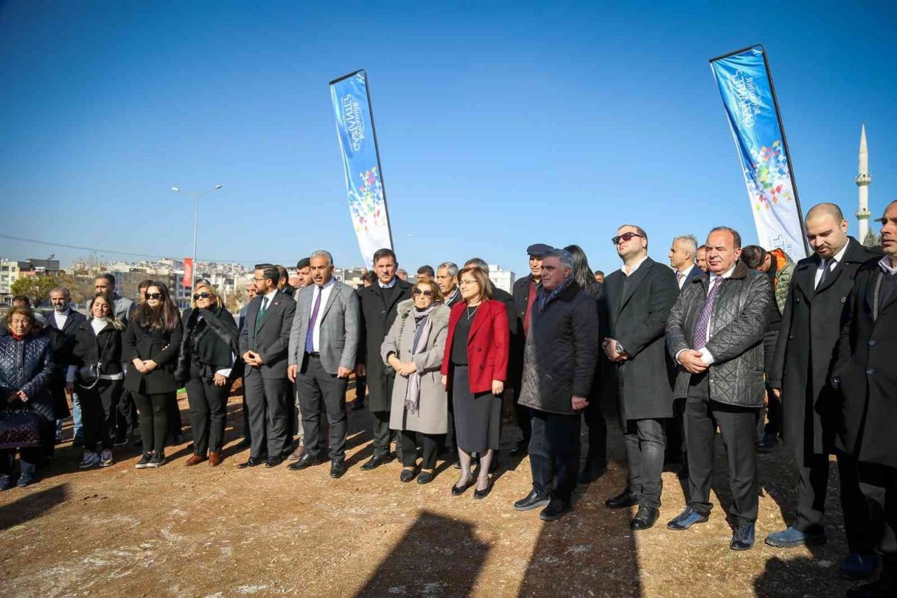 "Yeşil Şehirler, Huzurlu Nesiller" projesinin ye durağı Şirinevler oldu