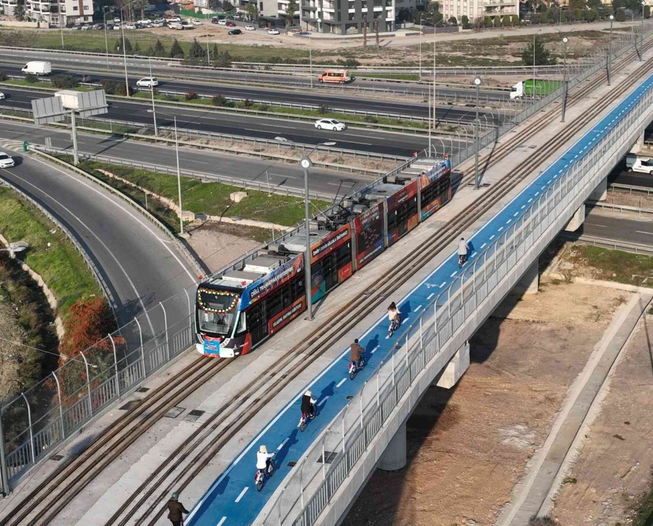 İzmir Büyükşehir Belediyesinden Çiğli’ye yeni yıl hediyesi