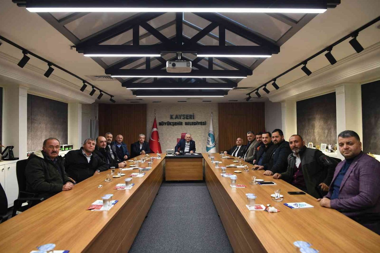 Büyükkılıç’tan 10 ilçenin taşıma kooperatifi başkanlarıyla istişare toplantısı