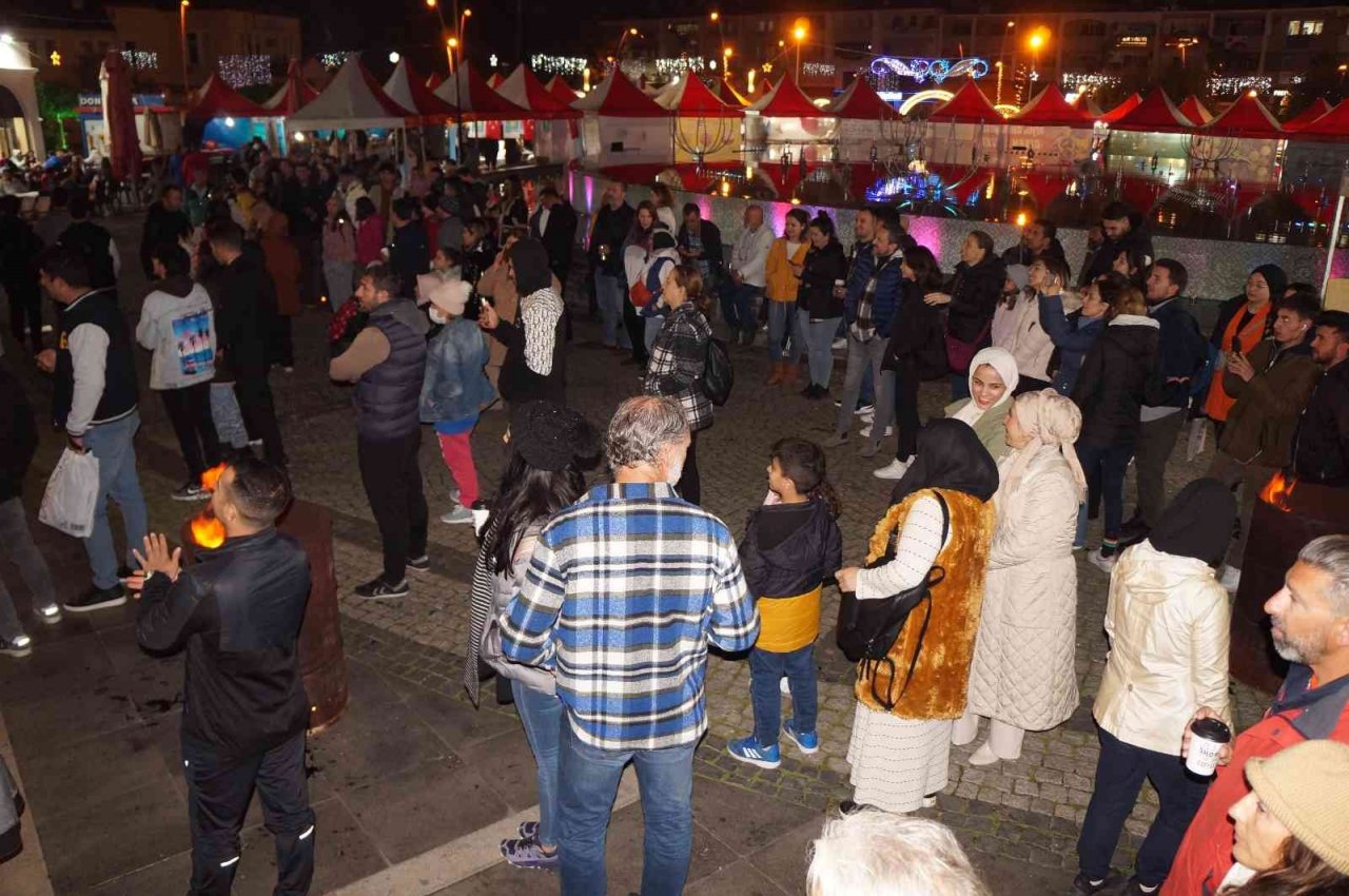 Marmaris yeni yılı coşkuyla karşılıyor