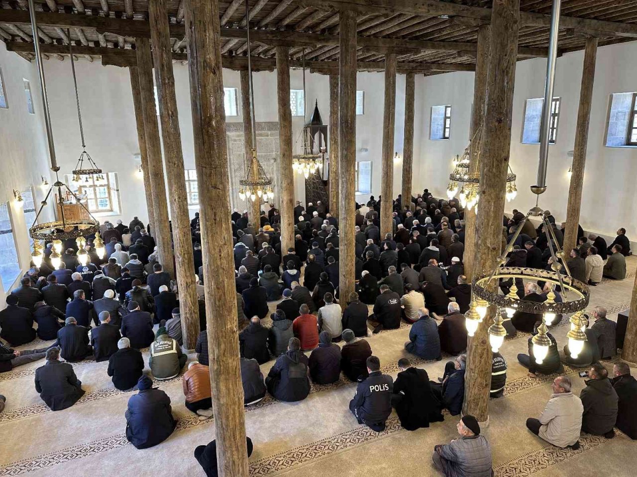 6 Asırlık Cami Restorasyonun Ardından Yeniden İbadete Açıldı