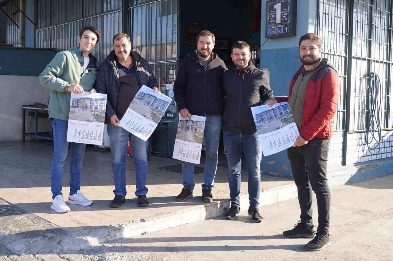 Ortaca Belediyesinin yeni yıl takvimleri dağıtılıyor