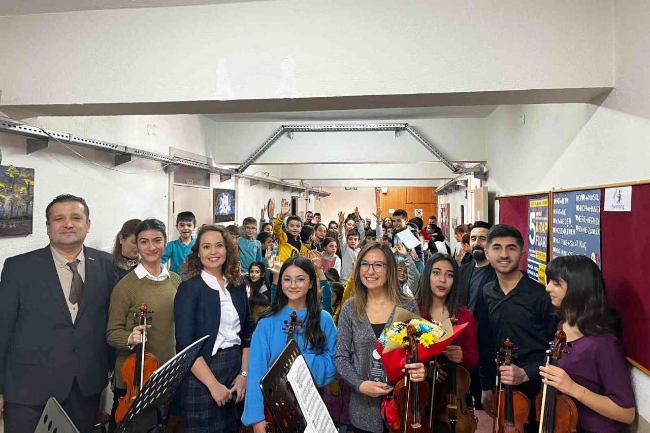 PAÜ ortaokul öğrencilerine oda müziği konseri gerçekleştirdi