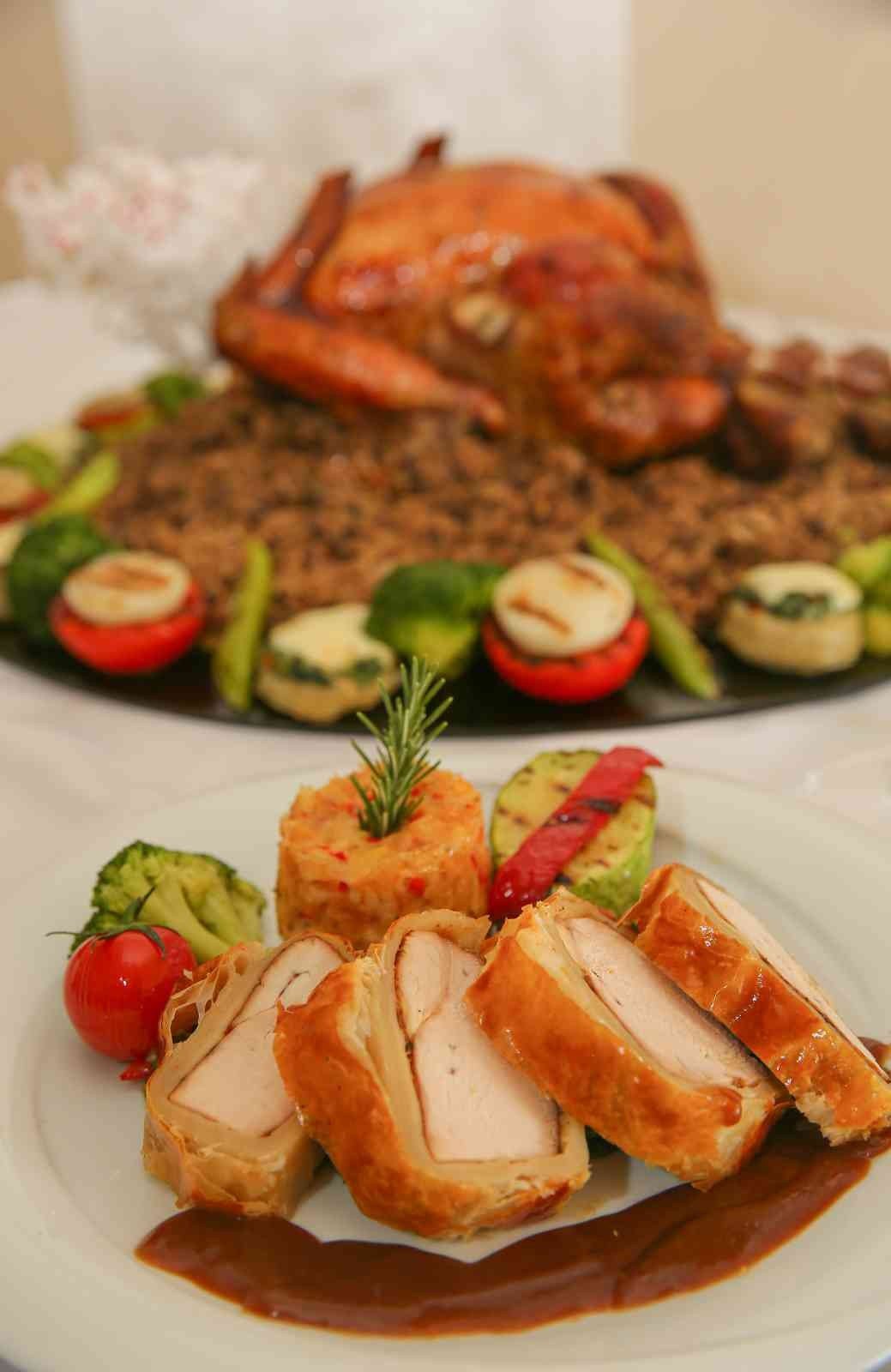 "Yılbaşı menüsünü hazırlarken yiyecekleri buharda, ızgarada veya fırında pişirin"