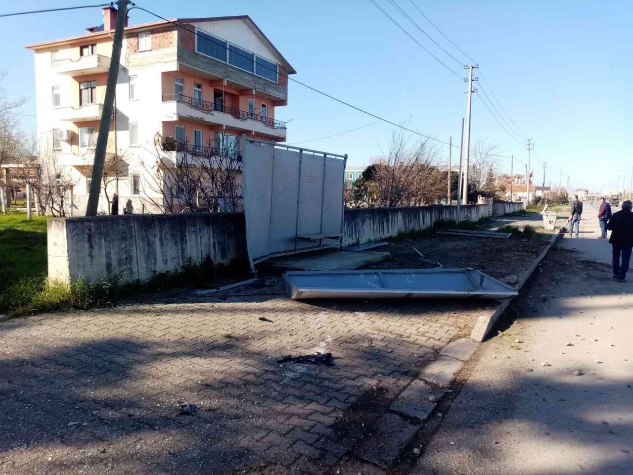 Otomobil takla attı: 2 yaralı