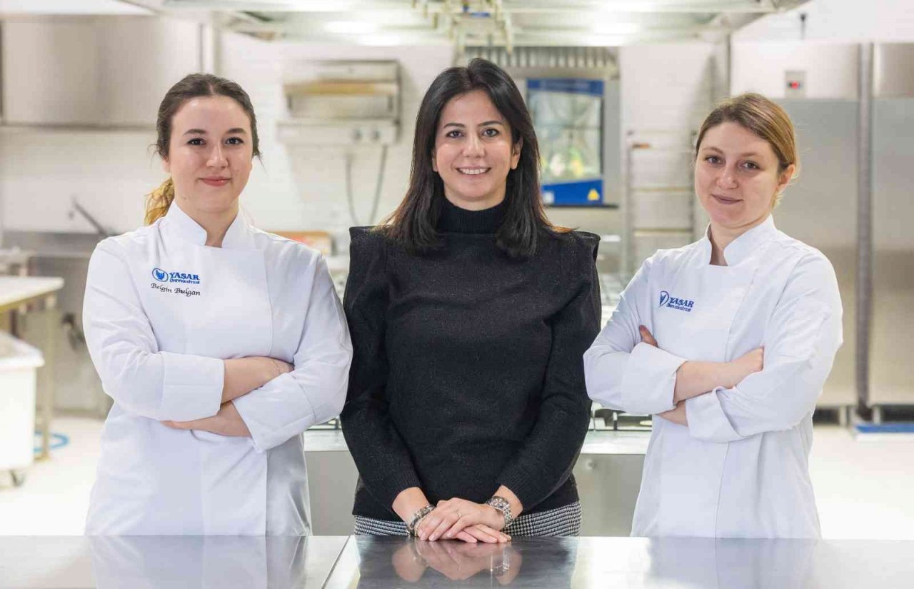 "Yılbaşı menüsünü hazırlarken yiyecekleri buharda, ızgarada veya fırında pişirin"