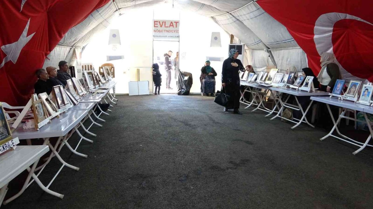 Diyarbakır anneleri PKK’nın elinde olan evlatlarının yolunu gözlüyor