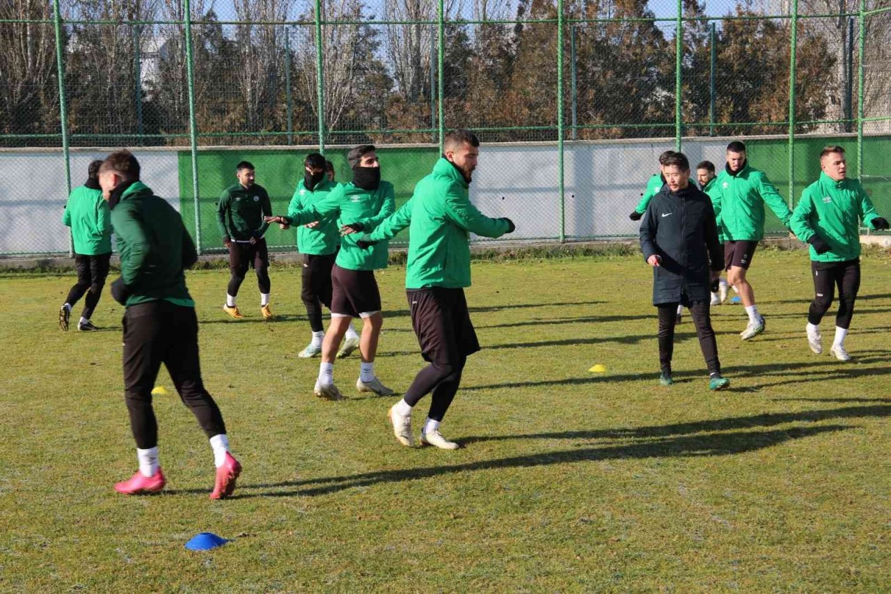Sivas Belediyespor’un yeni teknik direktörü Hayrettin Yerlikaya ilk idmanına çıktı
