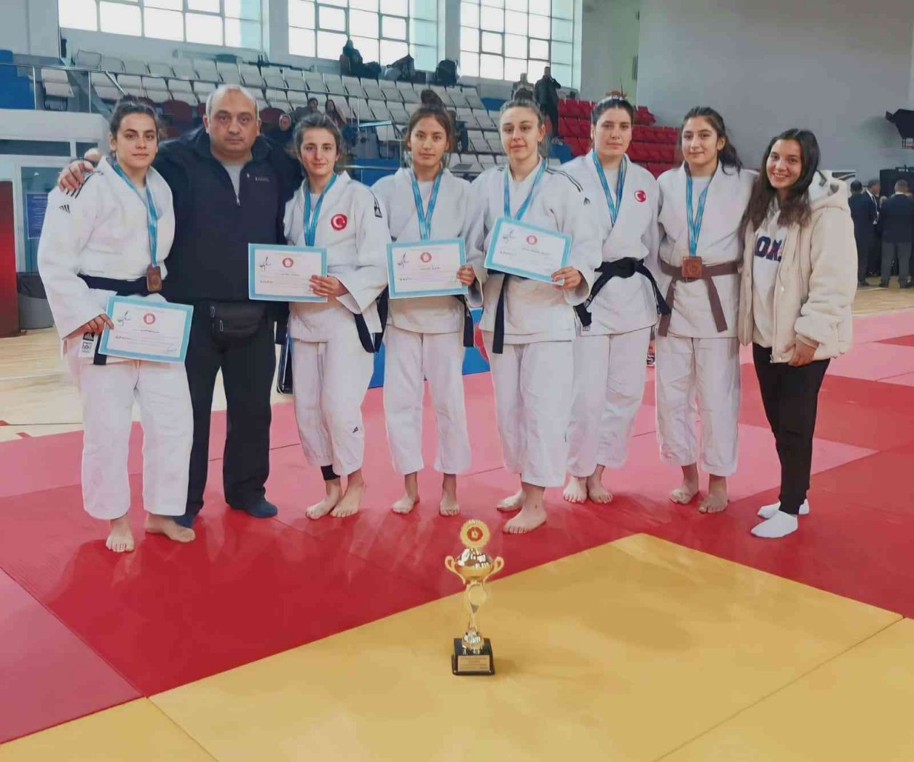 Yunusemre Belediyespor Süper Lig’de