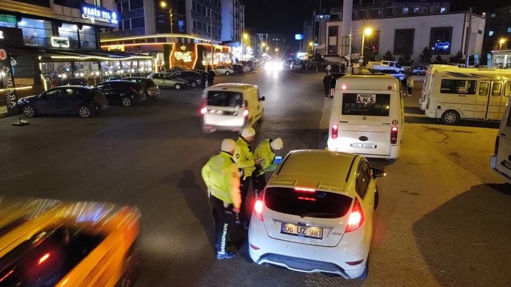 Polisten yılbaşı denetimi