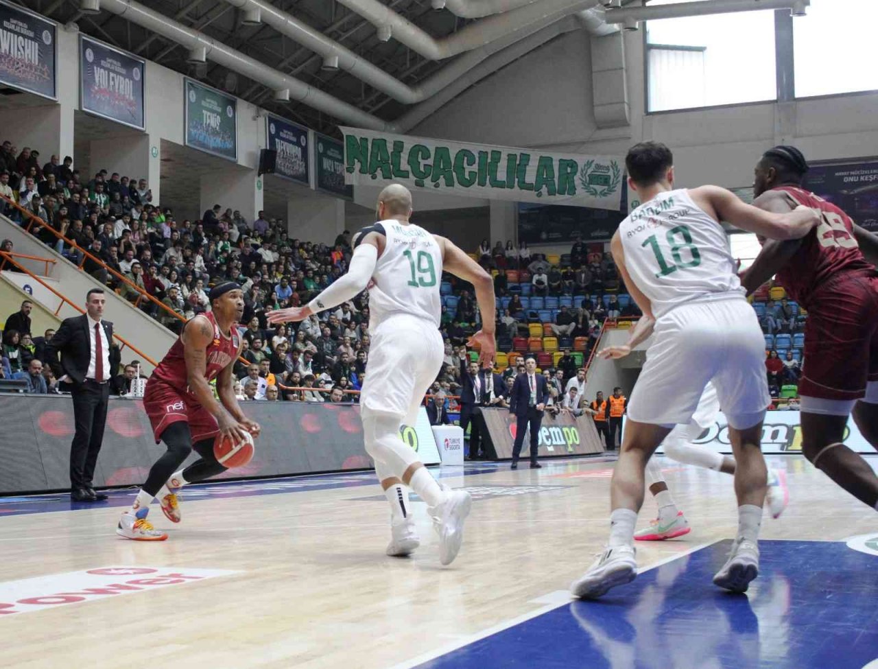 Basketbol Süper Ligi: Konyaspor: 76 - Galatasaray Nef: 73