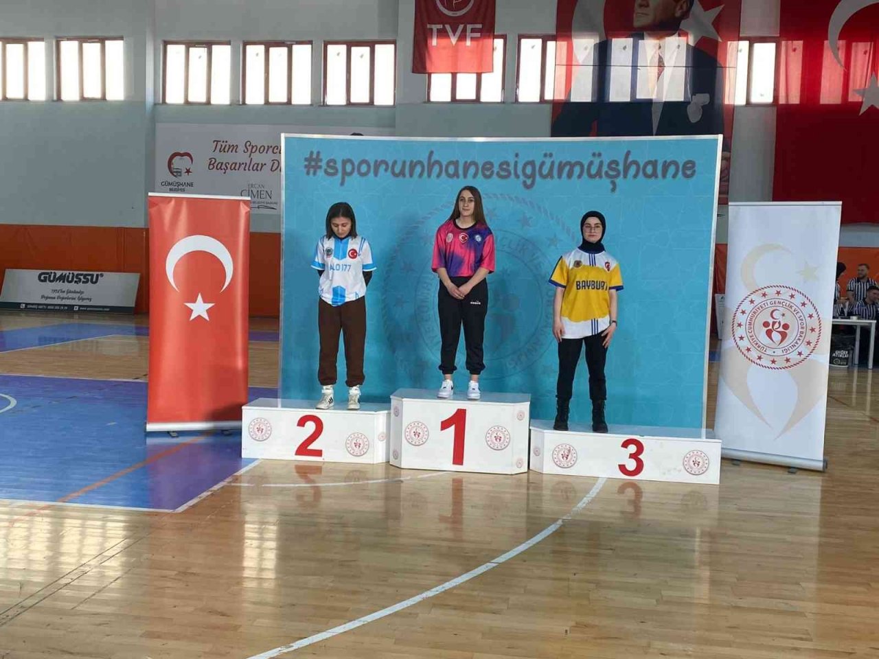 Bayburt bilek güreşinde Türkiye finallerinde