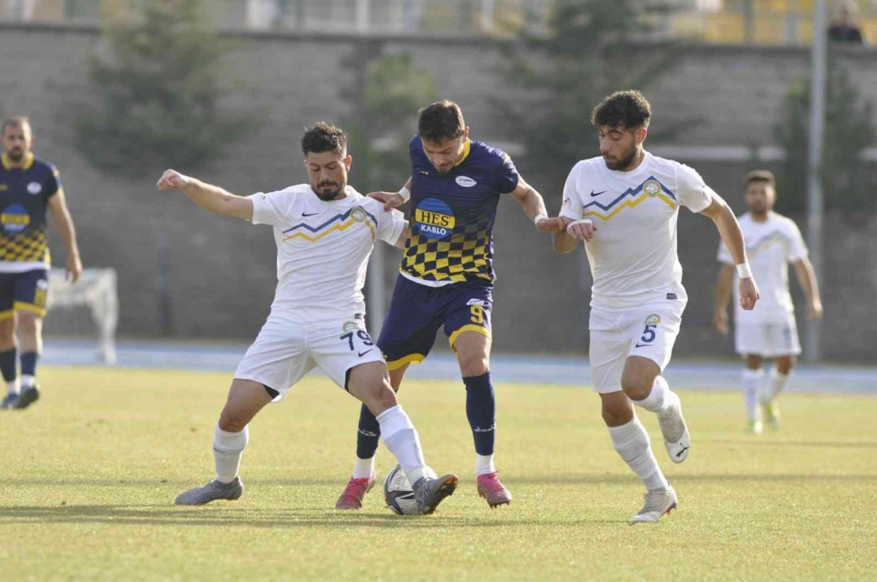 Hacılar Erciyesspor ilk yarıda 23 puan topladı