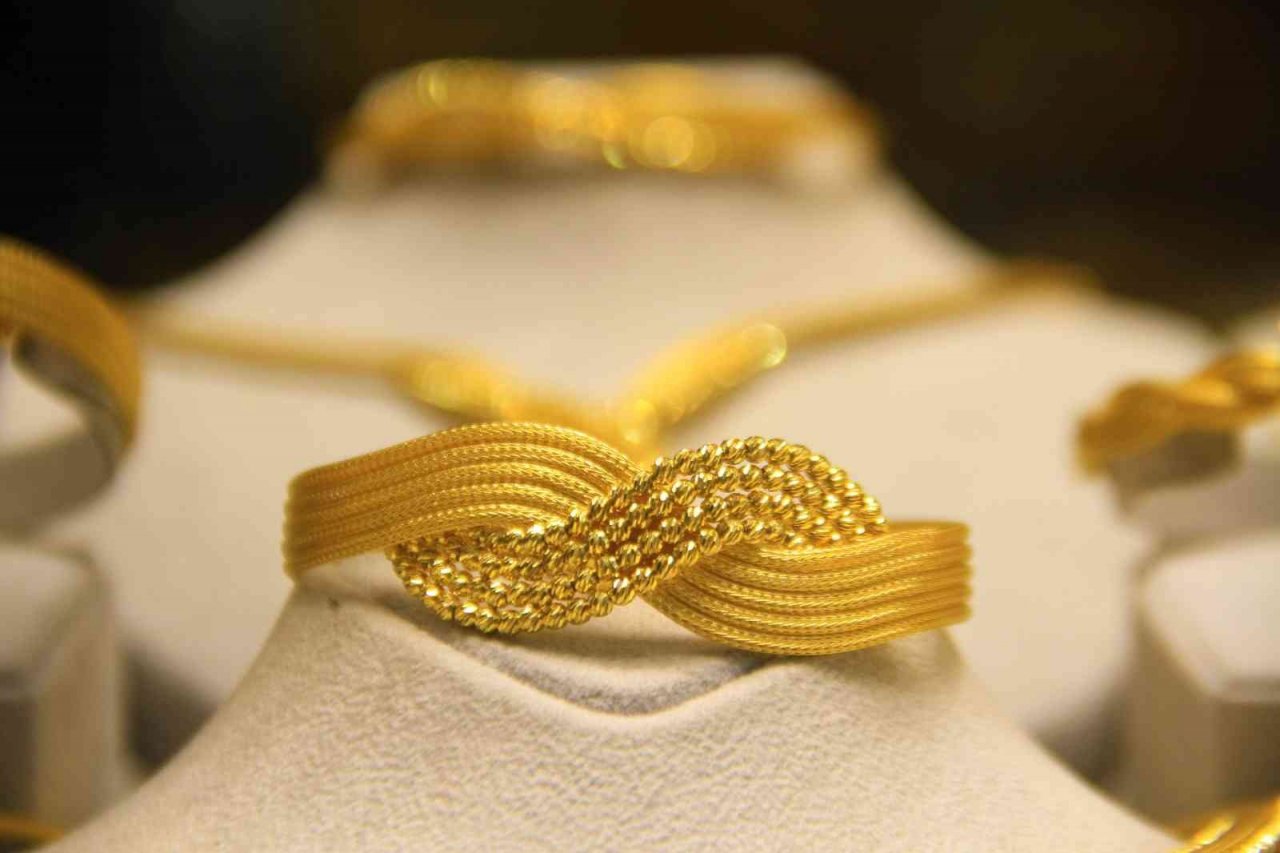 Altında yükseliş yeni yılda da devam edecek