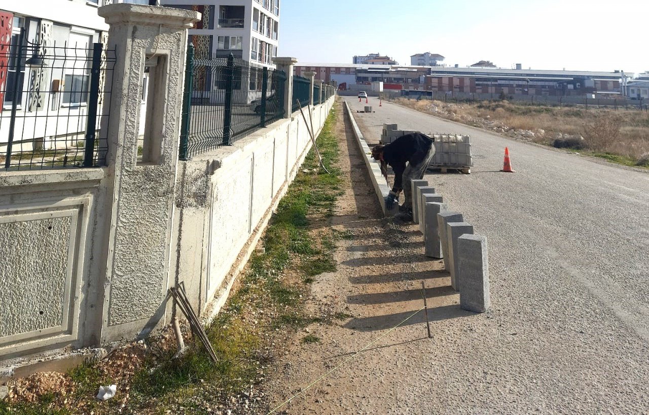 Karaman Belediyesi’nde asfalt ve kaldırım çalışmaları