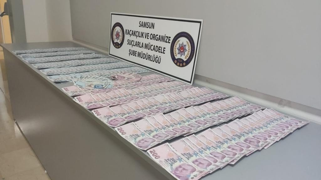Yılbaşında sahte parayı piyasaya süremeden yakalandı