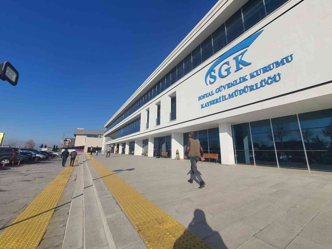 SGK’da hafta sonu "EYT" mesaisi