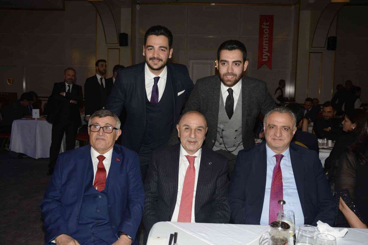 Tokat Vakfı’nın 37.kuruluş yıldönümü ve Kızılca Günü aynı anda kutlandı