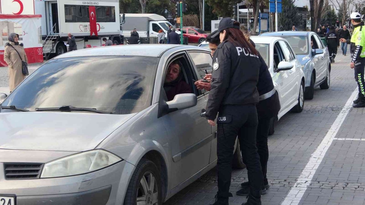 Uşak’ta yıl başı denetimleri