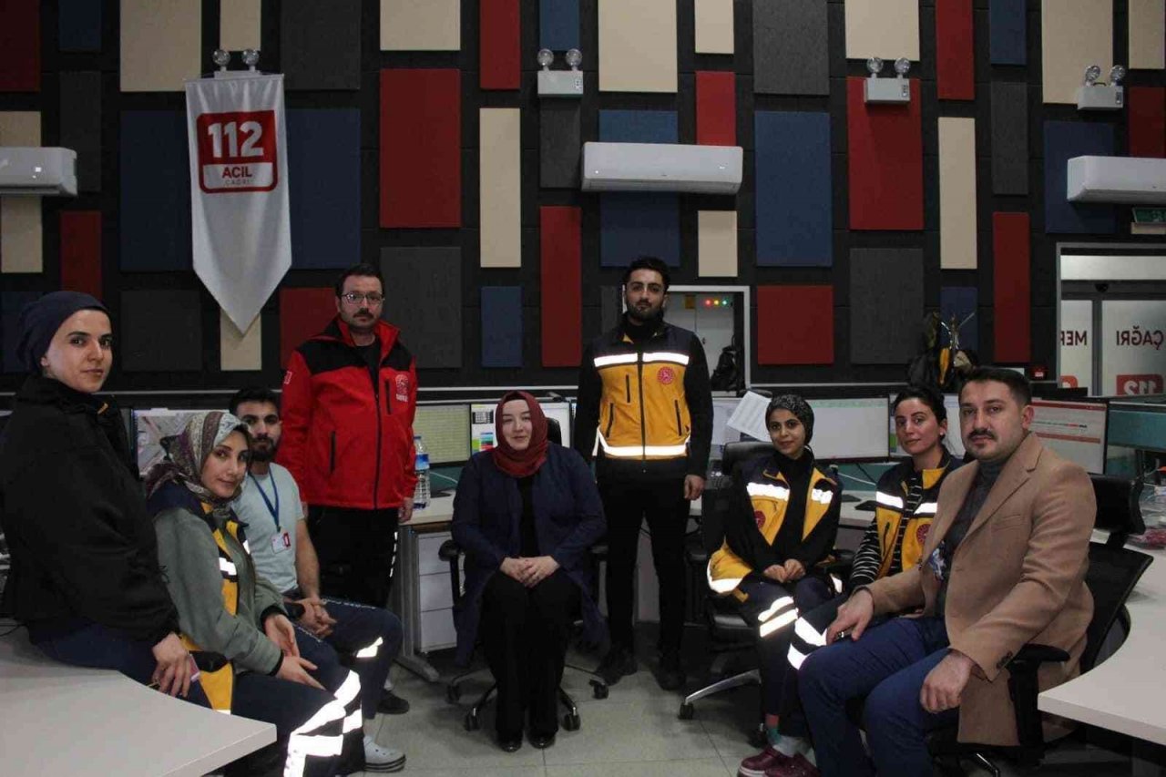 Bitlis İl Sağlık Müdürü Demiray’dan anonslu yılbaşı kutlaması