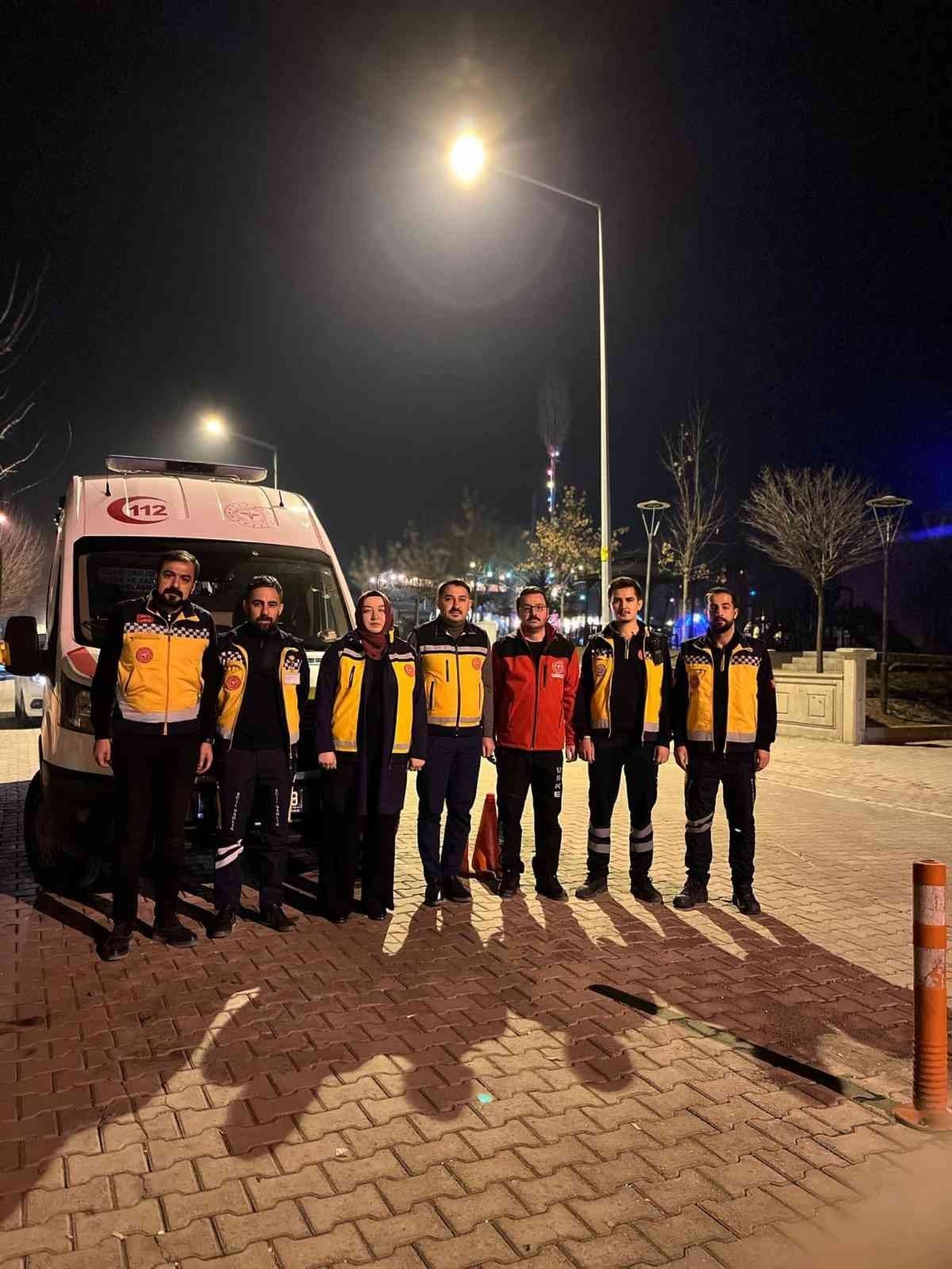 Bitlis İl Sağlık Müdürü Demiray’dan anonslu yılbaşı kutlaması