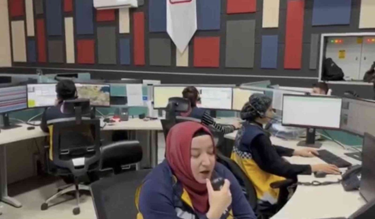 Bitlis İl Sağlık Müdürü Demiray’dan anonslu yılbaşı kutlaması