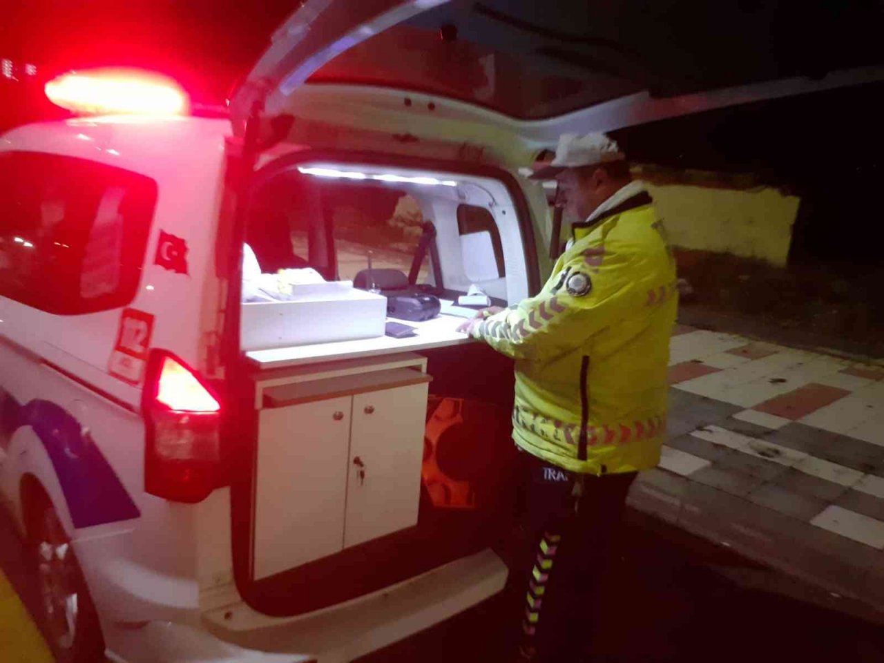 Alkollü sürücü bariyerlere çarptı