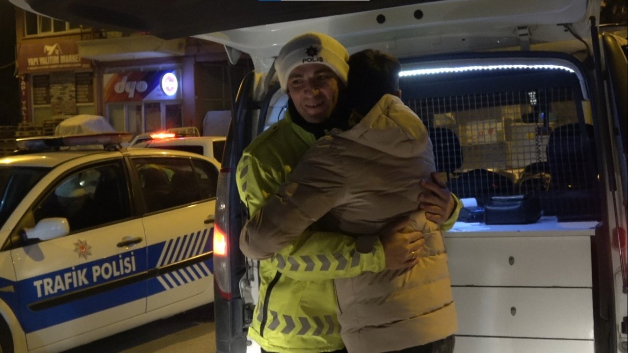 Burdur’da 2023 yılının ilk trafik cezasını yiyen sürücü: "Eşeklik ettik, keşke yürüyerek gitseydik"