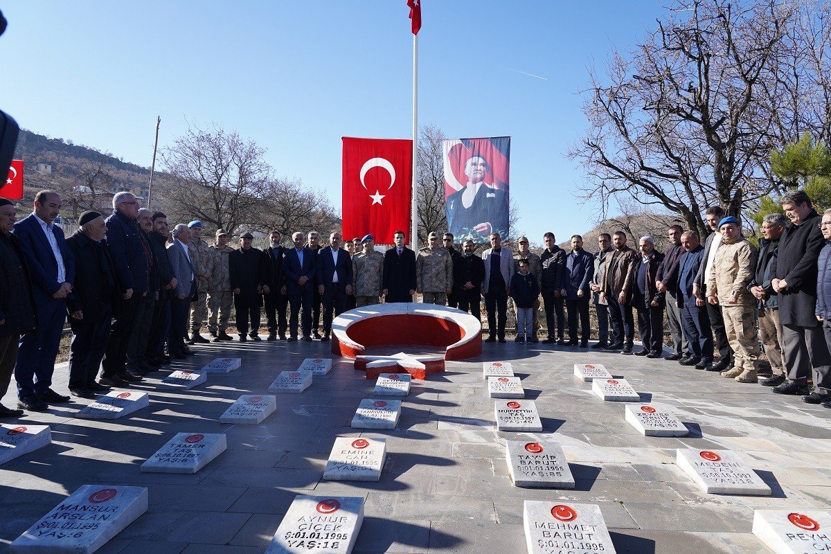 PKK’nın Hamzalı’da katlettiği 23 şehit anıldı