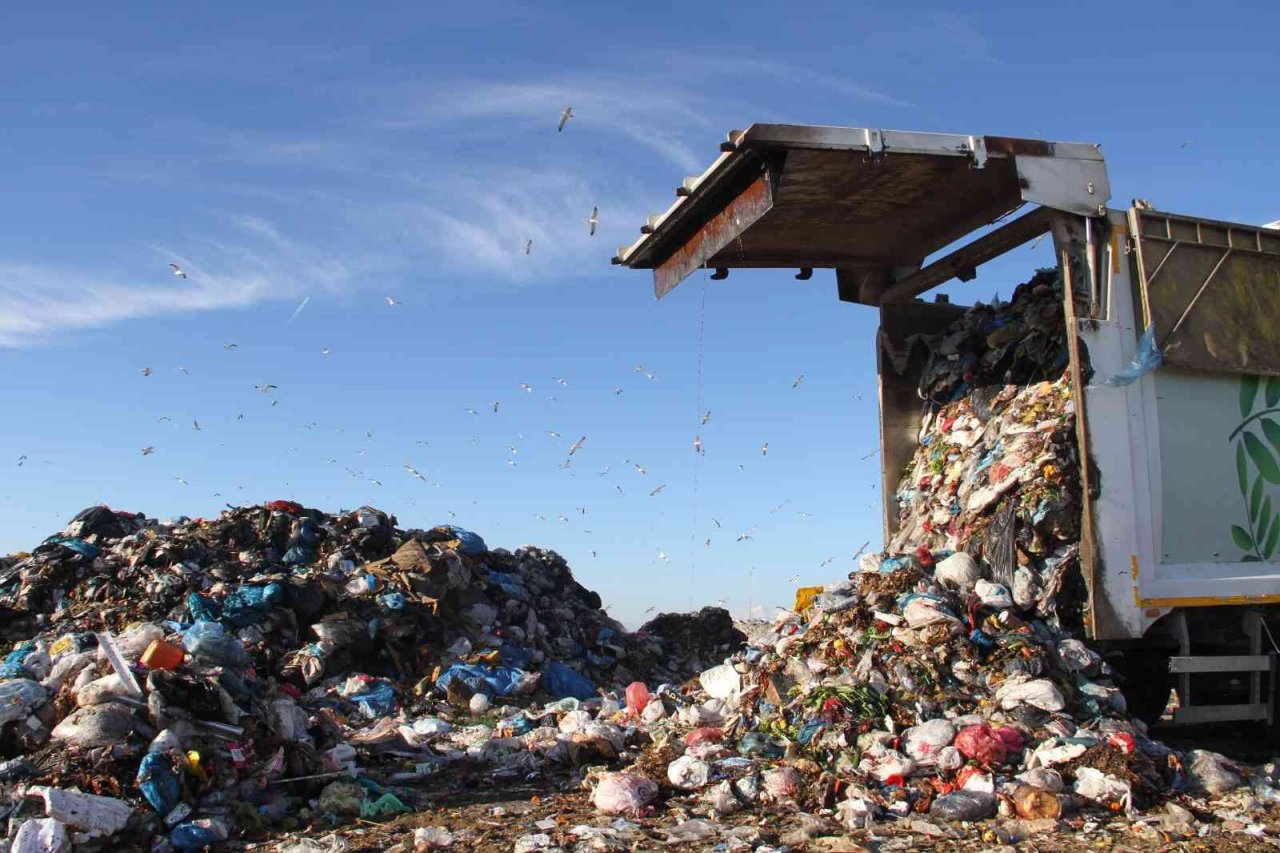 Elazığ’da 130 bin ton çöp, 11 bin haneye elektrik olarak geri döndü