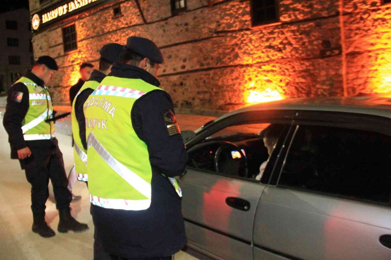 Jandarmadan yılbaşı denetimi