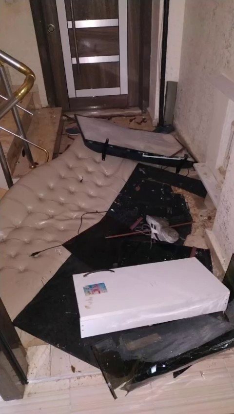 Esenyurt’ta kiracı kadın bıçakla apartmanda dehşet saçtı