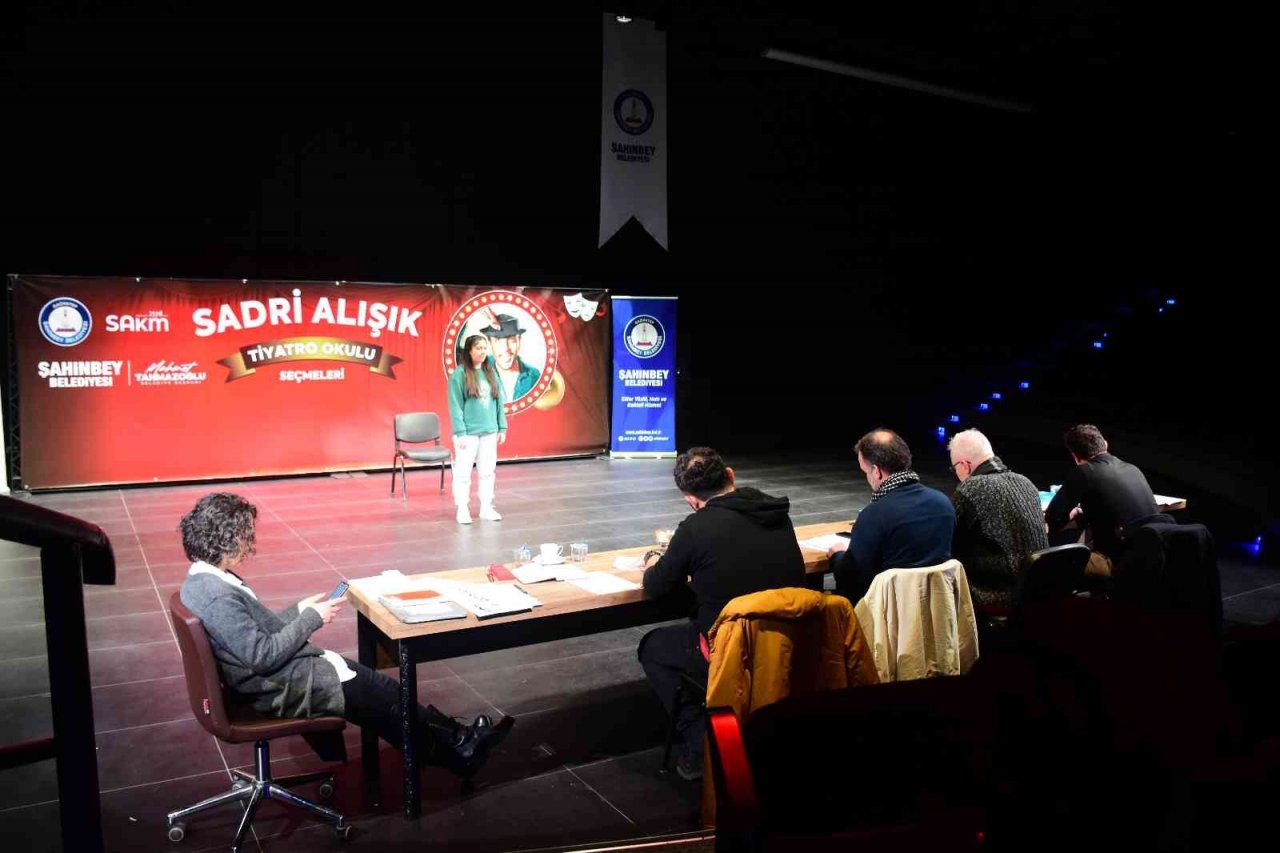 Geleceğin tiyatrocuları seçildi