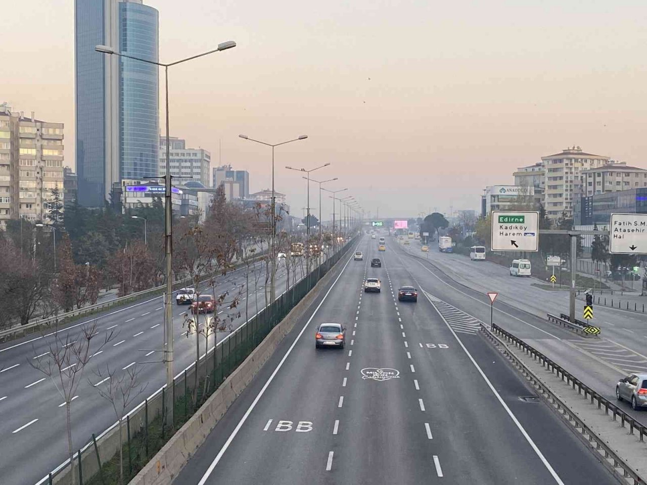 Yılın ilk günü İstanbul’da yollar bomboş