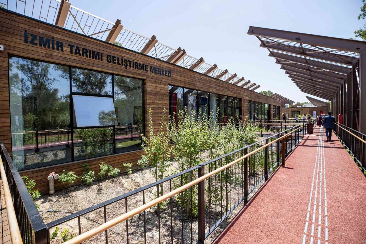 İzmir Tarımı Geliştirme Merkezine ödül