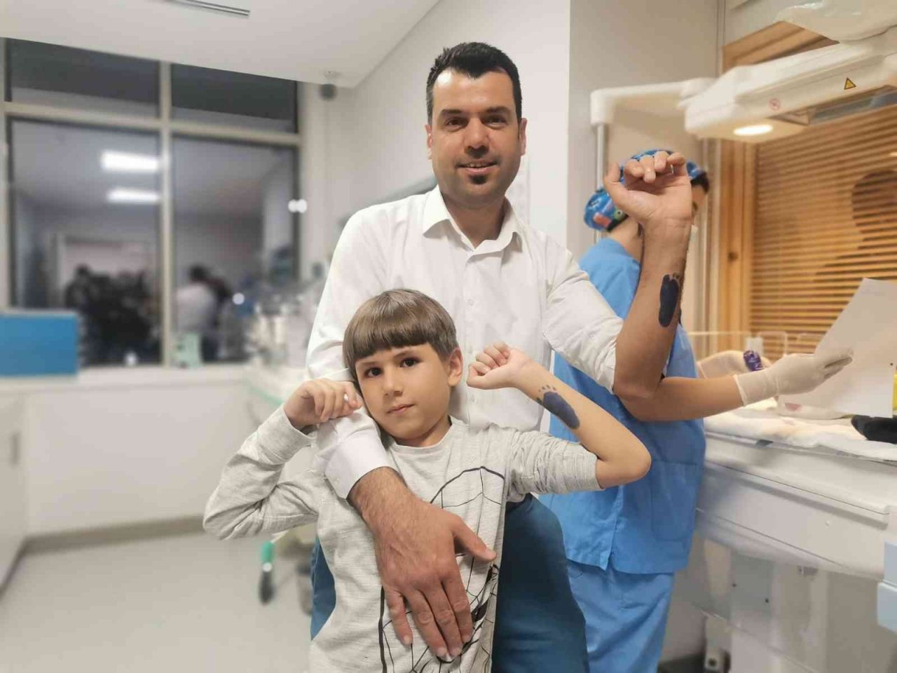 İzmir’de yeni yılın ilk bebeği Aras Bulut oldu