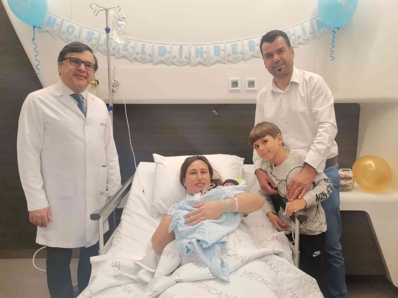 İzmir’de yeni yılın ilk bebeği Aras Bulut oldu