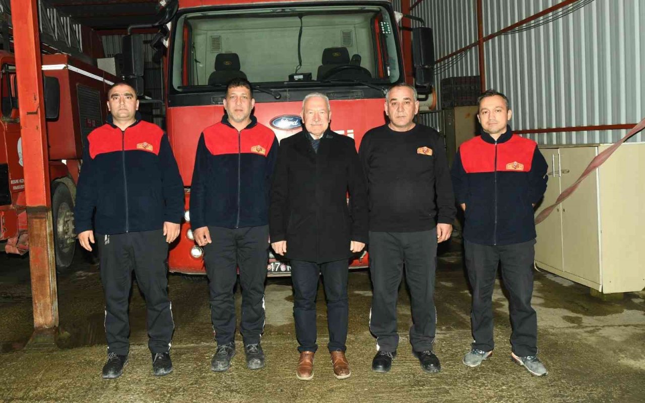 Başkan Yılmaz, yeni yıl gecesinde kurum ziyaretleri yaptı