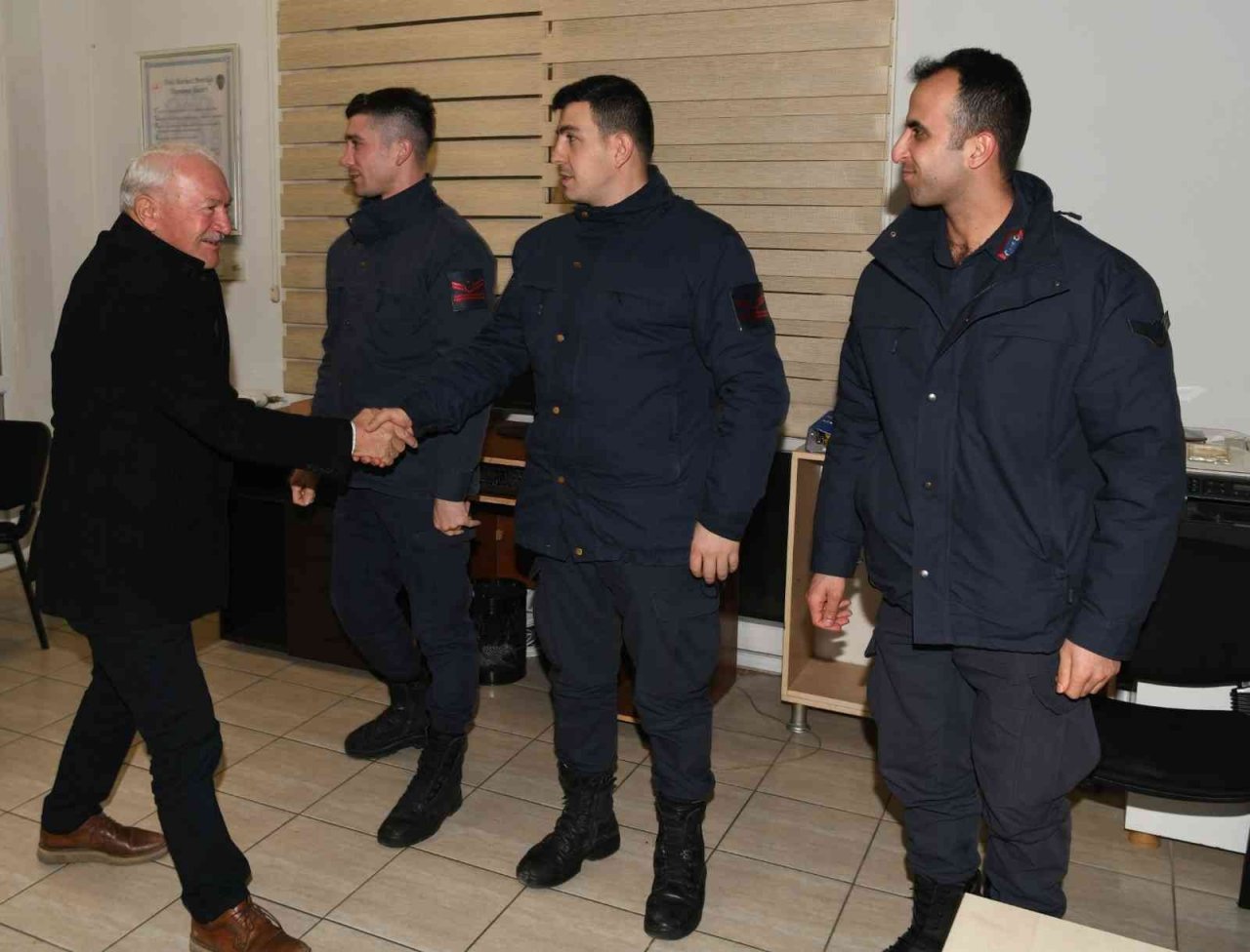 Başkan Yılmaz, yeni yıl gecesinde kurum ziyaretleri yaptı