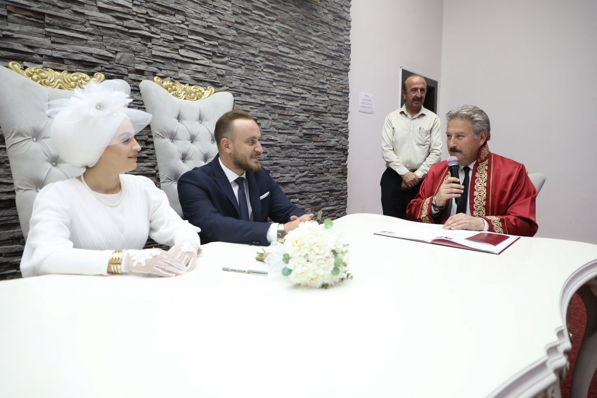 Melikgazi’de 2022 yılında 3 bin 978 çift “evet” dedi