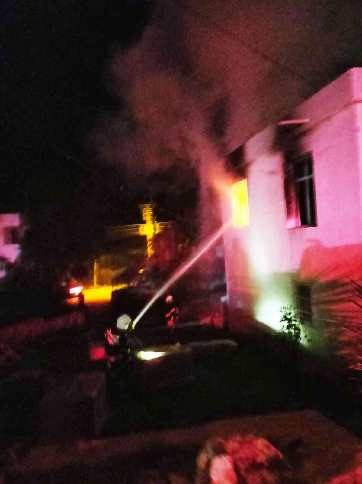 Milas’ta ev yangını