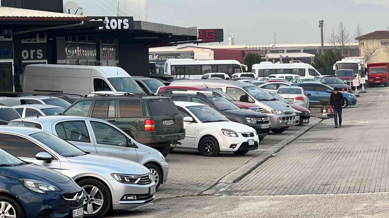 Sıfır araç yokluğu ikinci ele yaradı