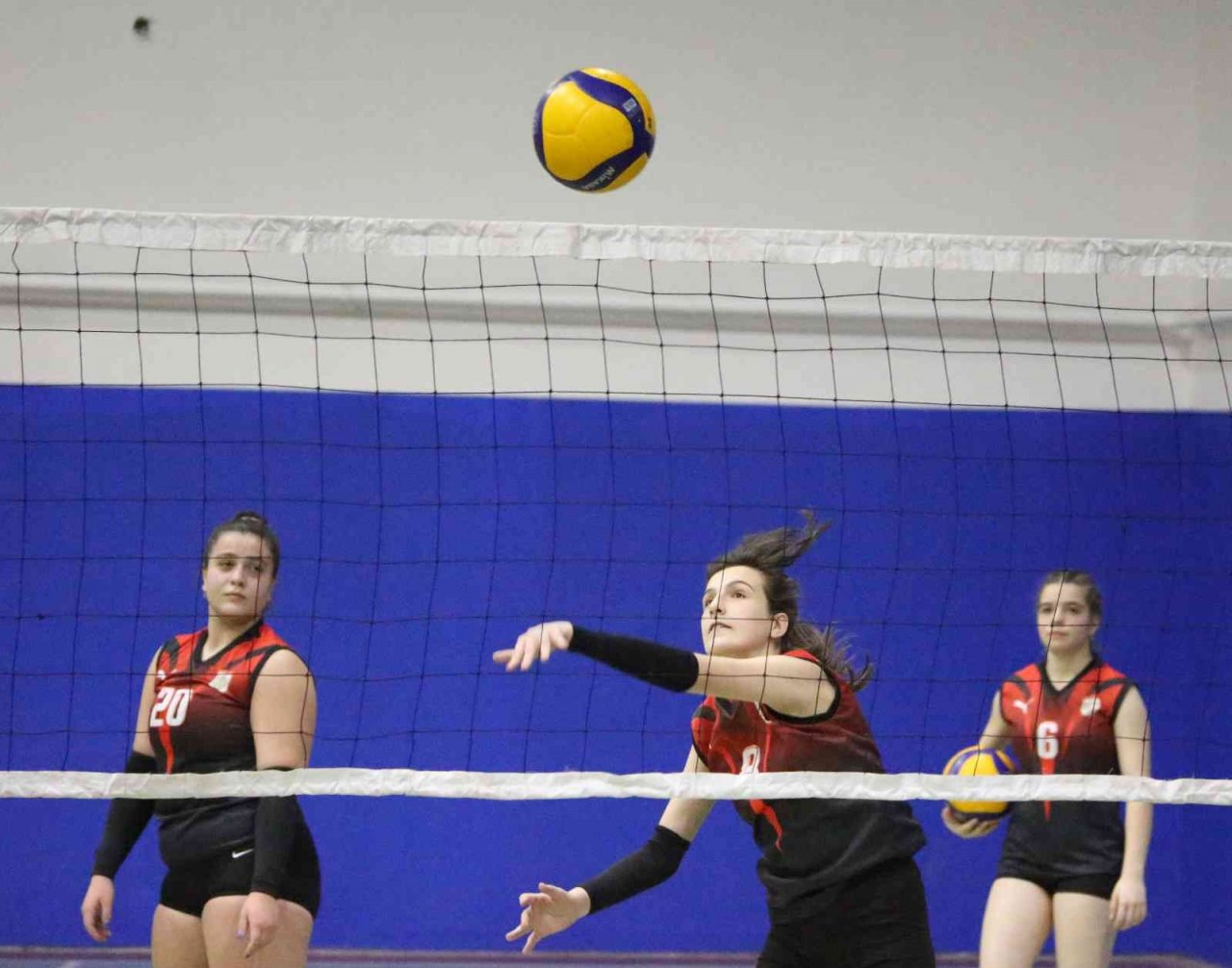 İl Özel İdarespor voleybol takımı galibiyete odaklandı